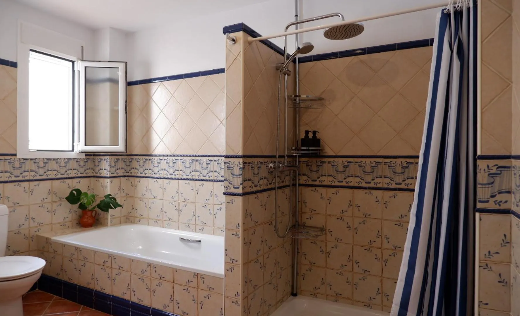 Casa Frasquita Del Pan - Caminito Del Rey Villa Valle de Abdalagis